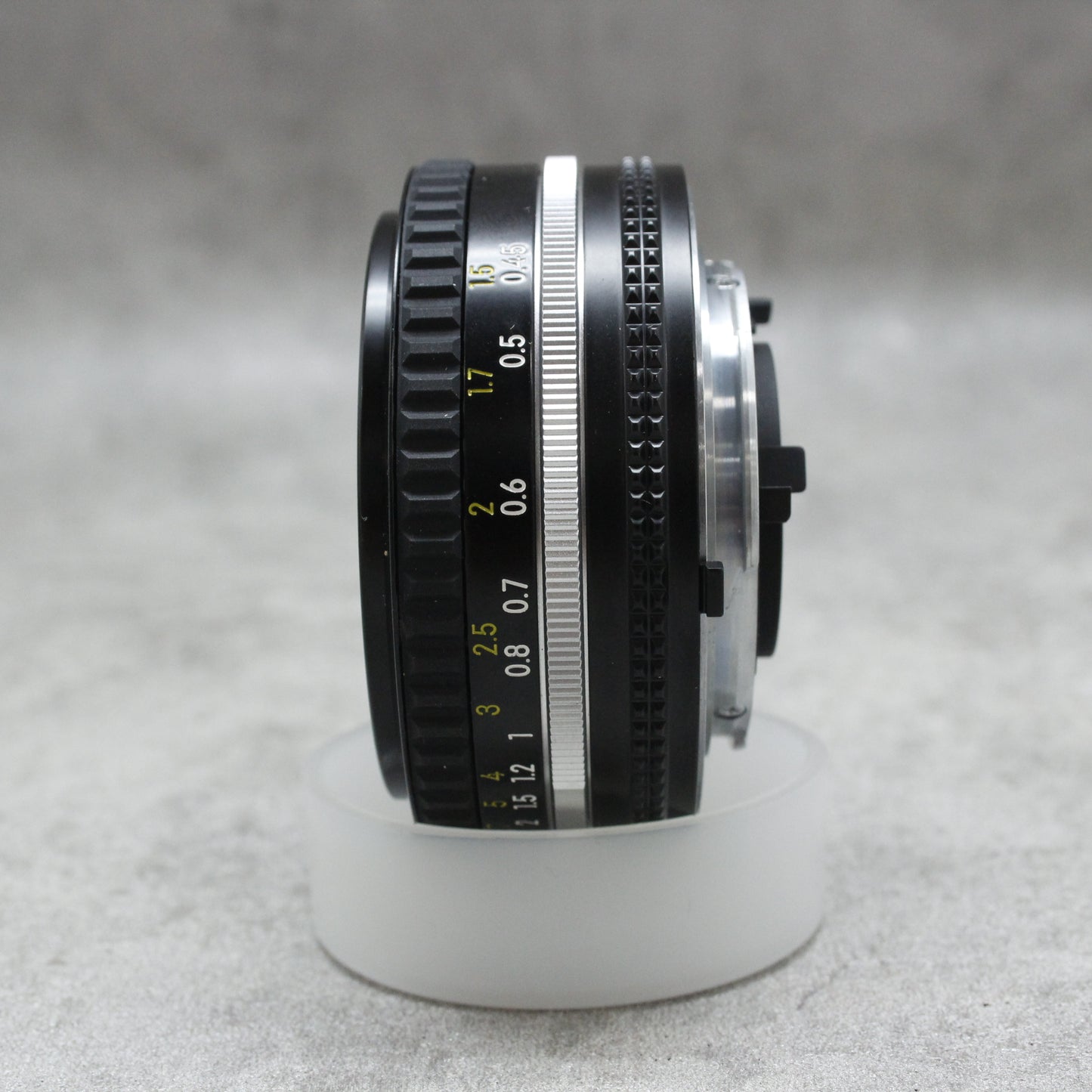 豊富な爆買い新品級　NIKON AI-S NIKKOR 50mm f1.8 MF A926 レンズ(単焦点)