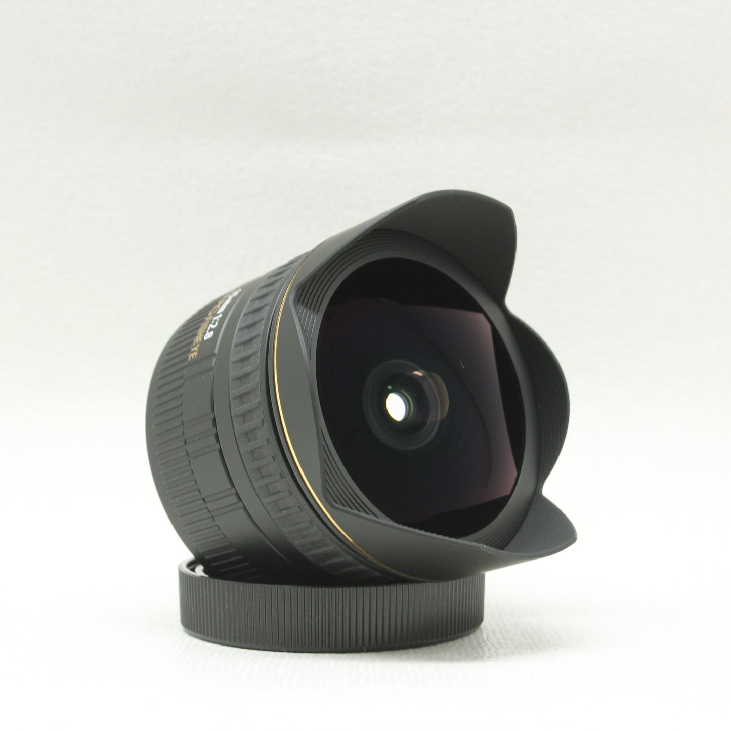 中古品 SIGMA 15mm F2.8 EX DG FISHEYE (Canon用)【10月5日(土) YouTube生配信でご紹介】