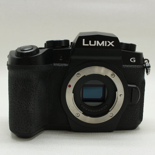 中古品 Panasonic LUMIX DC-G99D【10月8日(火)のYouTube生配信でご紹介】