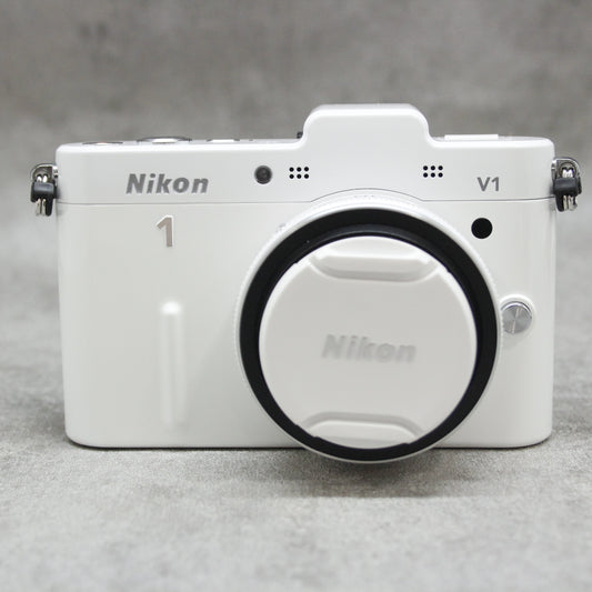 中古品 Nikon1 V1 薄型レンズキット ホワイト 【9月2日(土)のYouTube生配信でご紹介】
