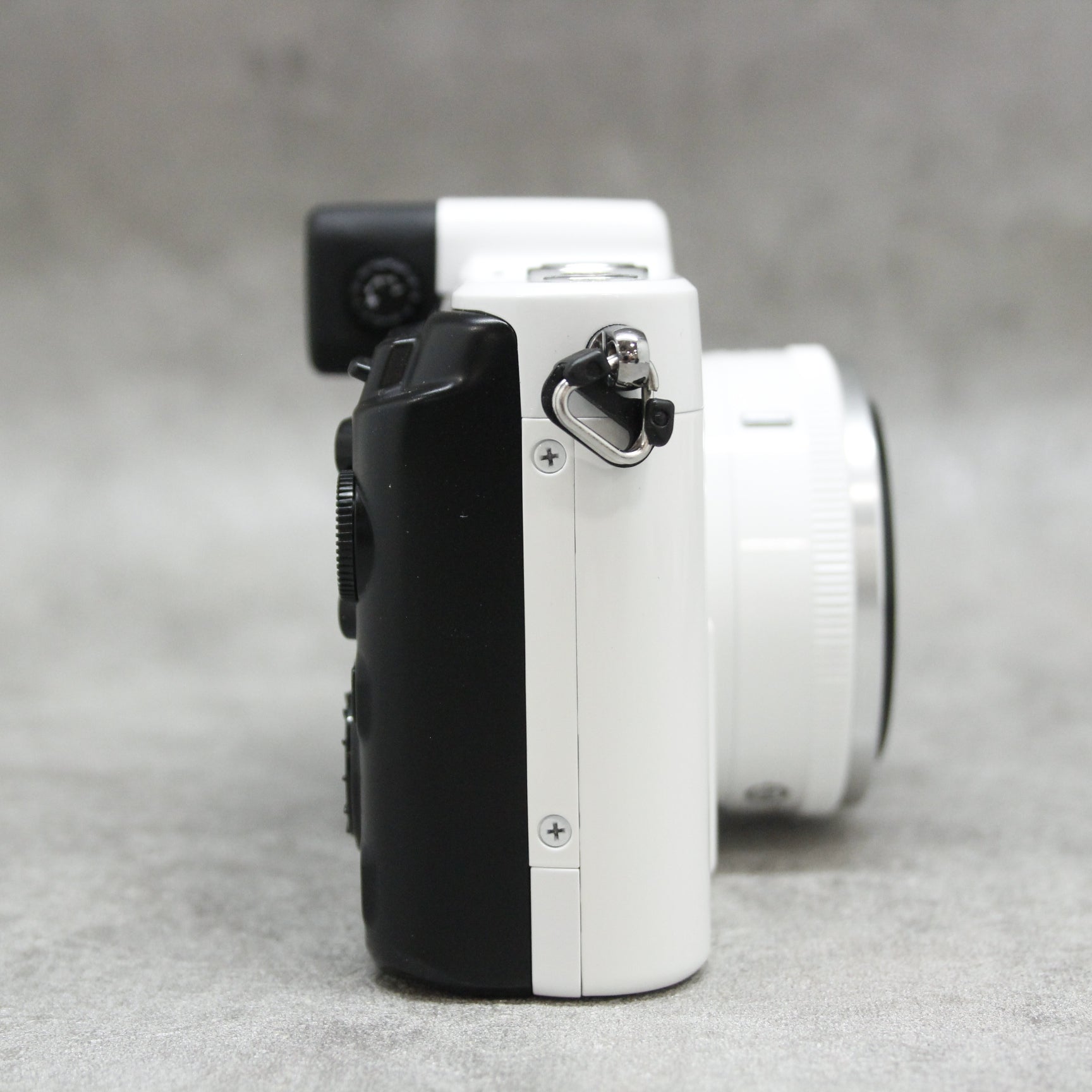 中古品 Nikon1 V1 薄型レンズキット ホワイト 【9月2日(土)のYouTube生配信でご紹介】
