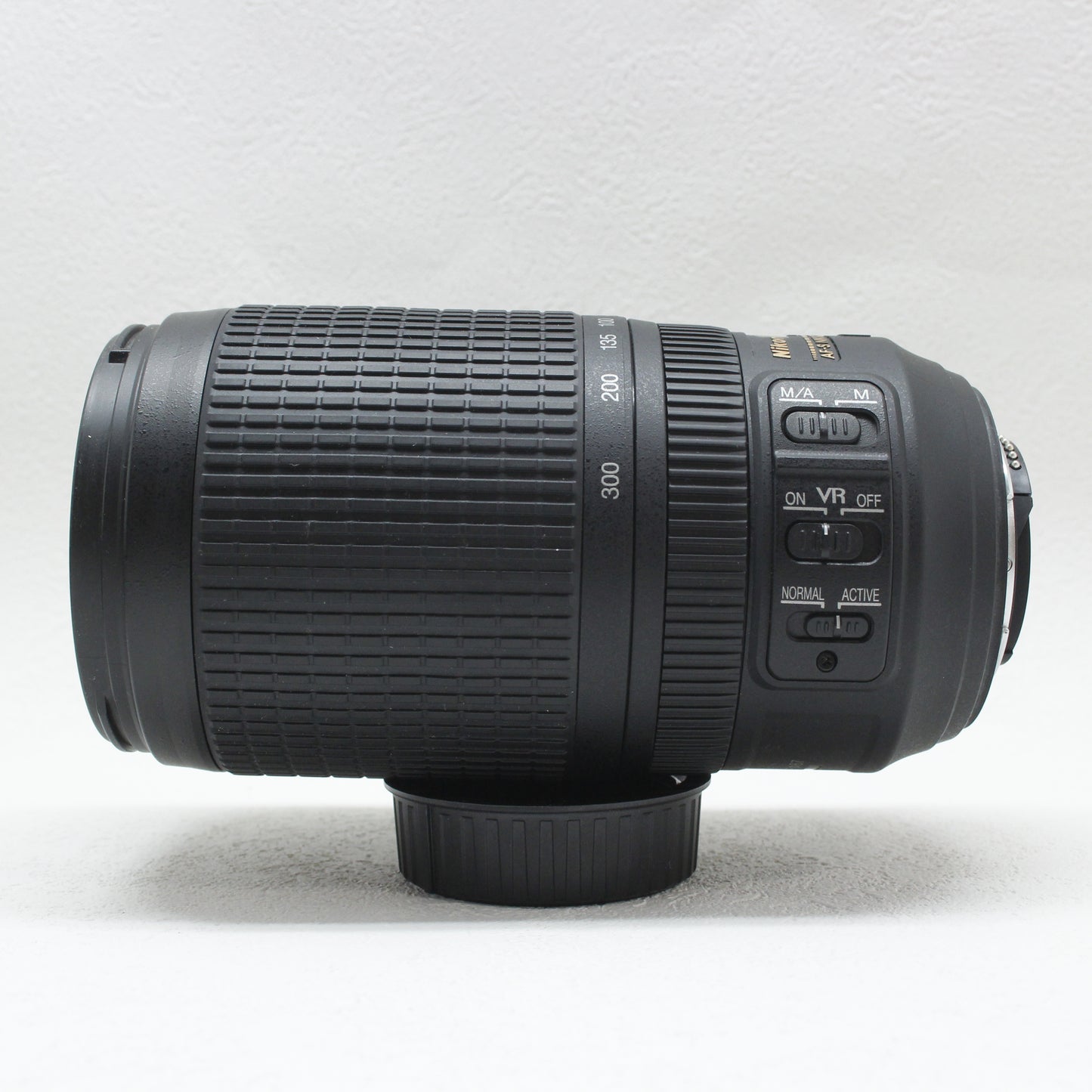 中古品 Nikon AF-S VR 70-300mm F4.5-5.6G IF-ED