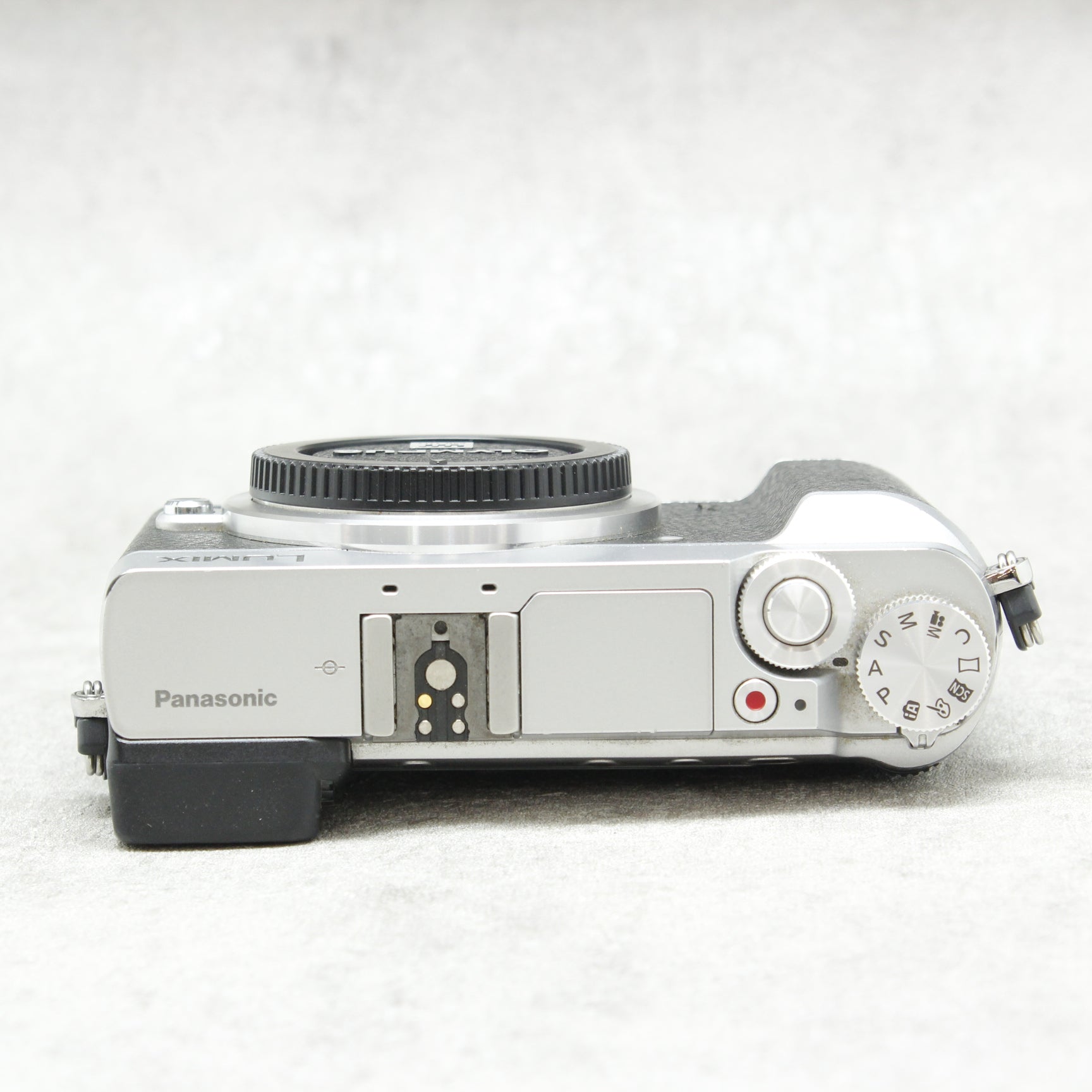 Panasonic LUMIX DMC-GX7 ボディ シルバースマホ/家電/カメラ
