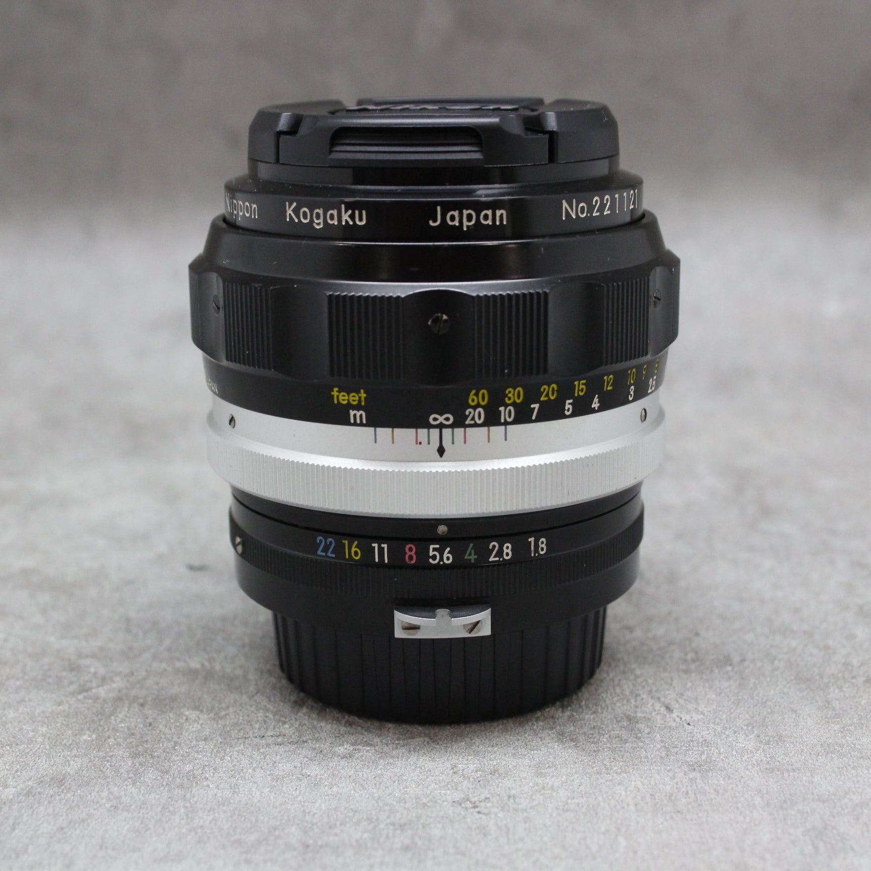 中古品 Nikon KIKKOR-H Auto 85mm F1.8 【10月28日(土) youtube生配信でご紹介】