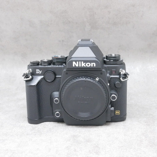中古品 Nikon Dfブラックボディ