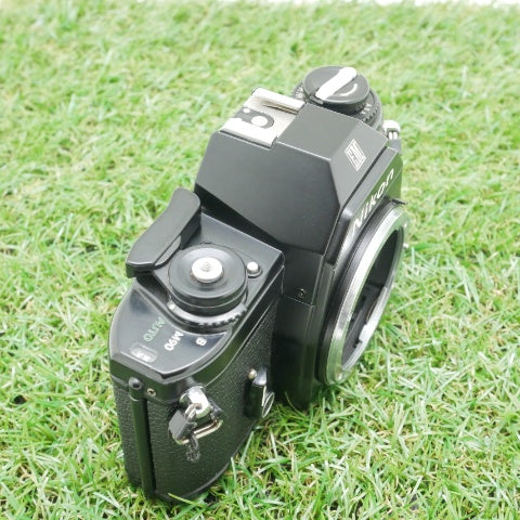 中古品 Nikon EM ボディ （製番・・75）