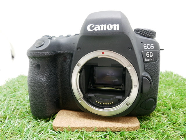 中古品 CanonEOS6D mark�U24-70mm F4レンズキット