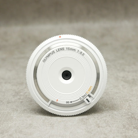 中古品 OLYPUS 15mm F8 ホワイト BCL-1580
