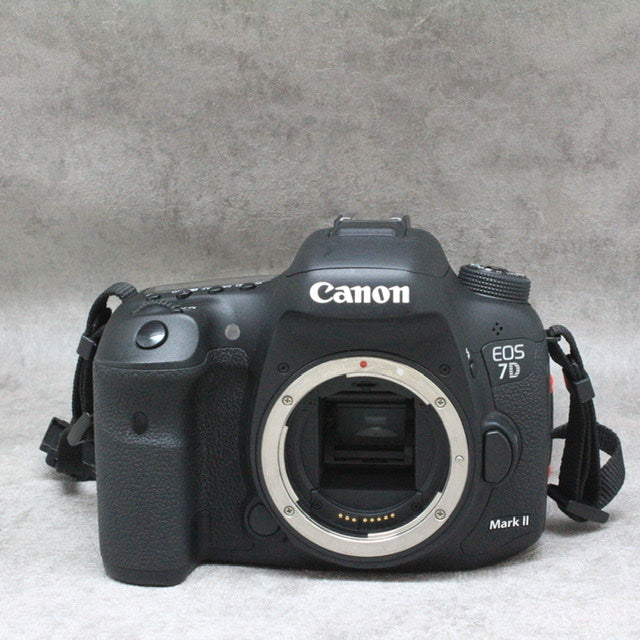 中古品 Canon EOS7D MarkII ボディ