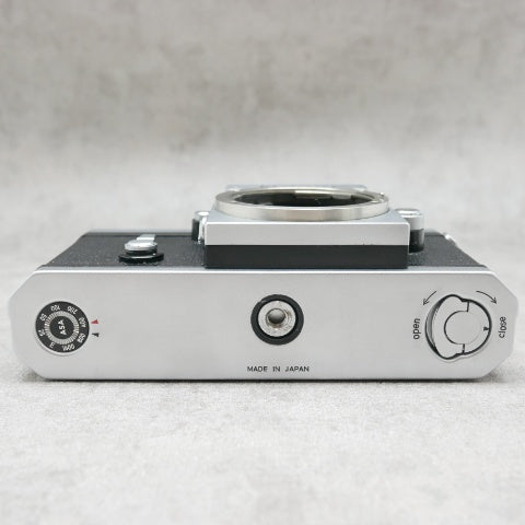 中古品 Nikon F アイレベル シルバー 中期型 – サトカメオンラインショップ