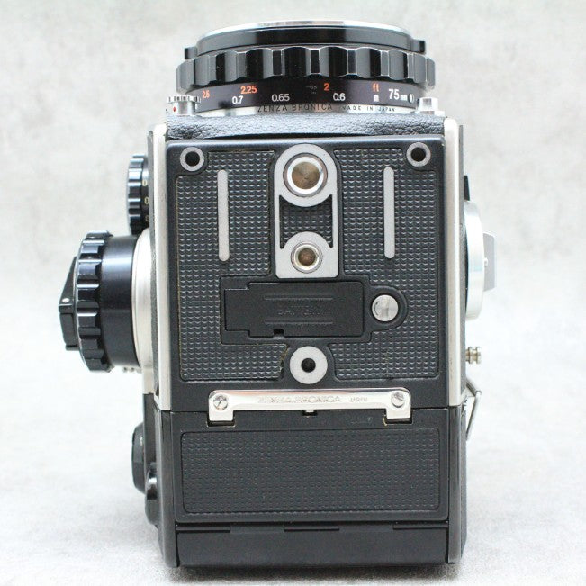 中古品】 ZENZA BRONICA EC + NIKKOR-P 75ｍm F2.8