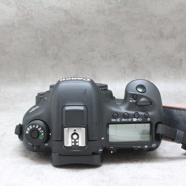 中古品 Canon EOS7D MarkII ボディ