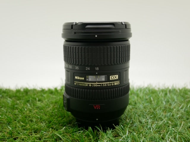 中古品 Nikon AF-S DX 18-200mm F3.5-5.6G IF-VR