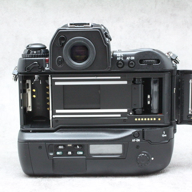 中古品 Nikon F5ボディ さんぴん商会
