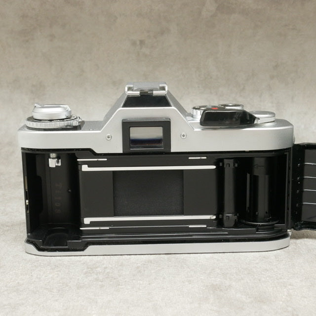 中古品 Canon AV-1ボディ FD 28mmF2.8レンズ付き