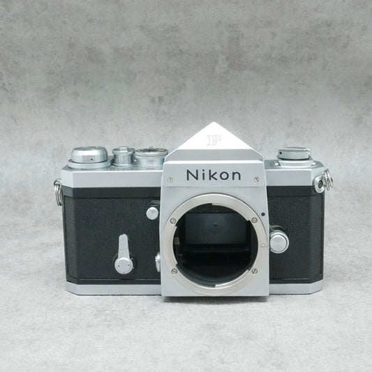中古品 Nikon Fアイレベルシルバー 中期モデル さんぴん商会