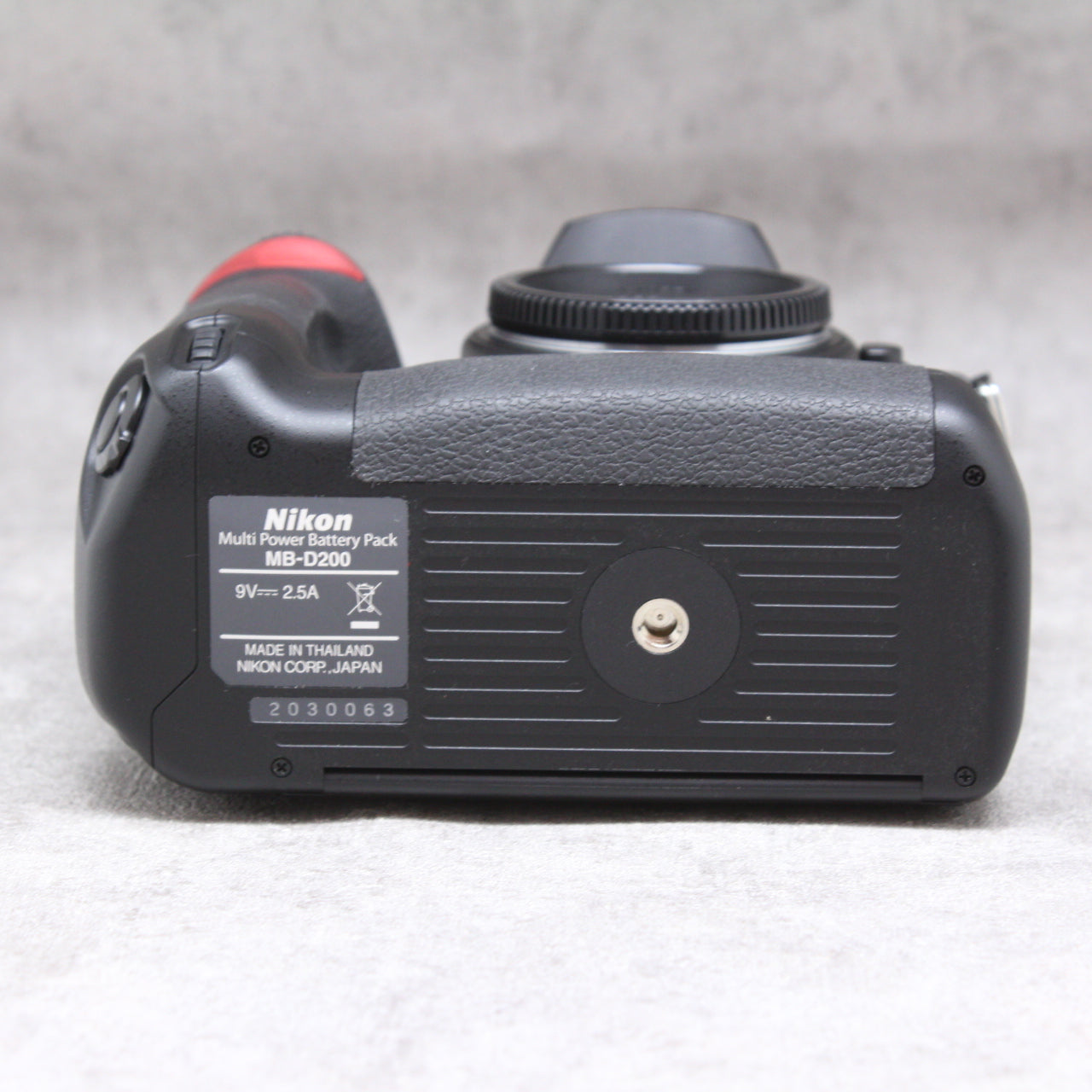 中古品 Nikon D200 ボディ + MB-D200 【11月15日(火)のYouTube生配信でご紹介】
