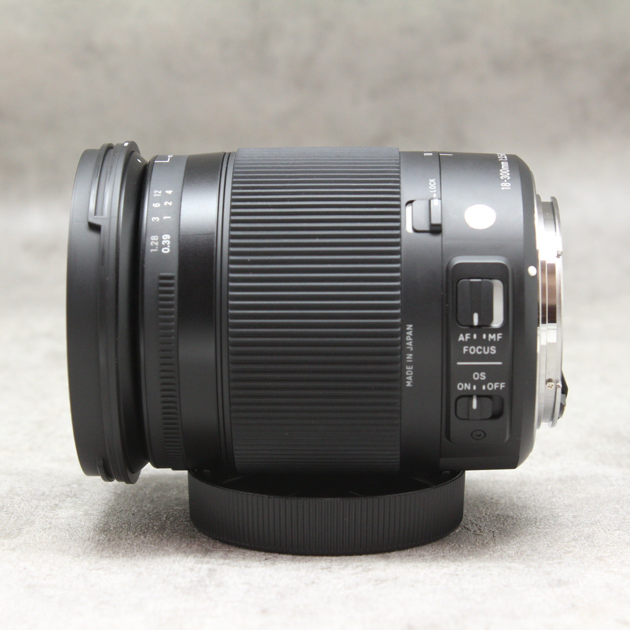 中古品 SIGMA 18-300mm F3.5-6.3 DC MACRO OS HSM ☆9月3日(土)の