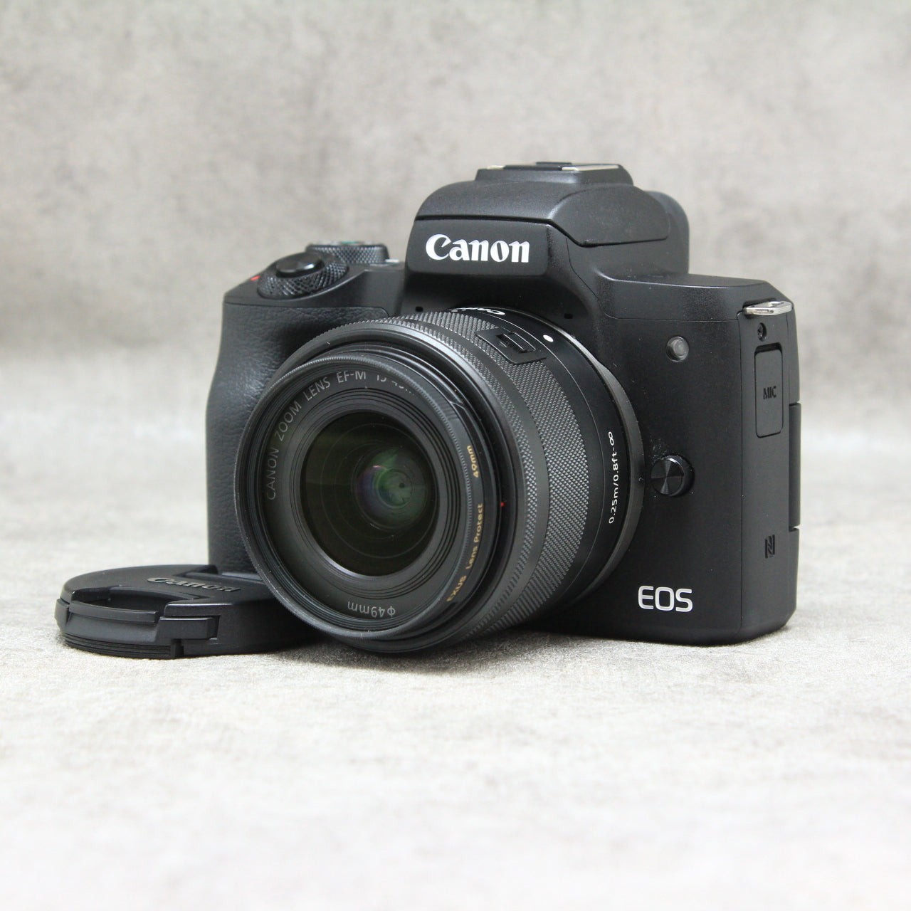 中古品 Canon EOS Kiss M 標準レンズキット ハヤト商会