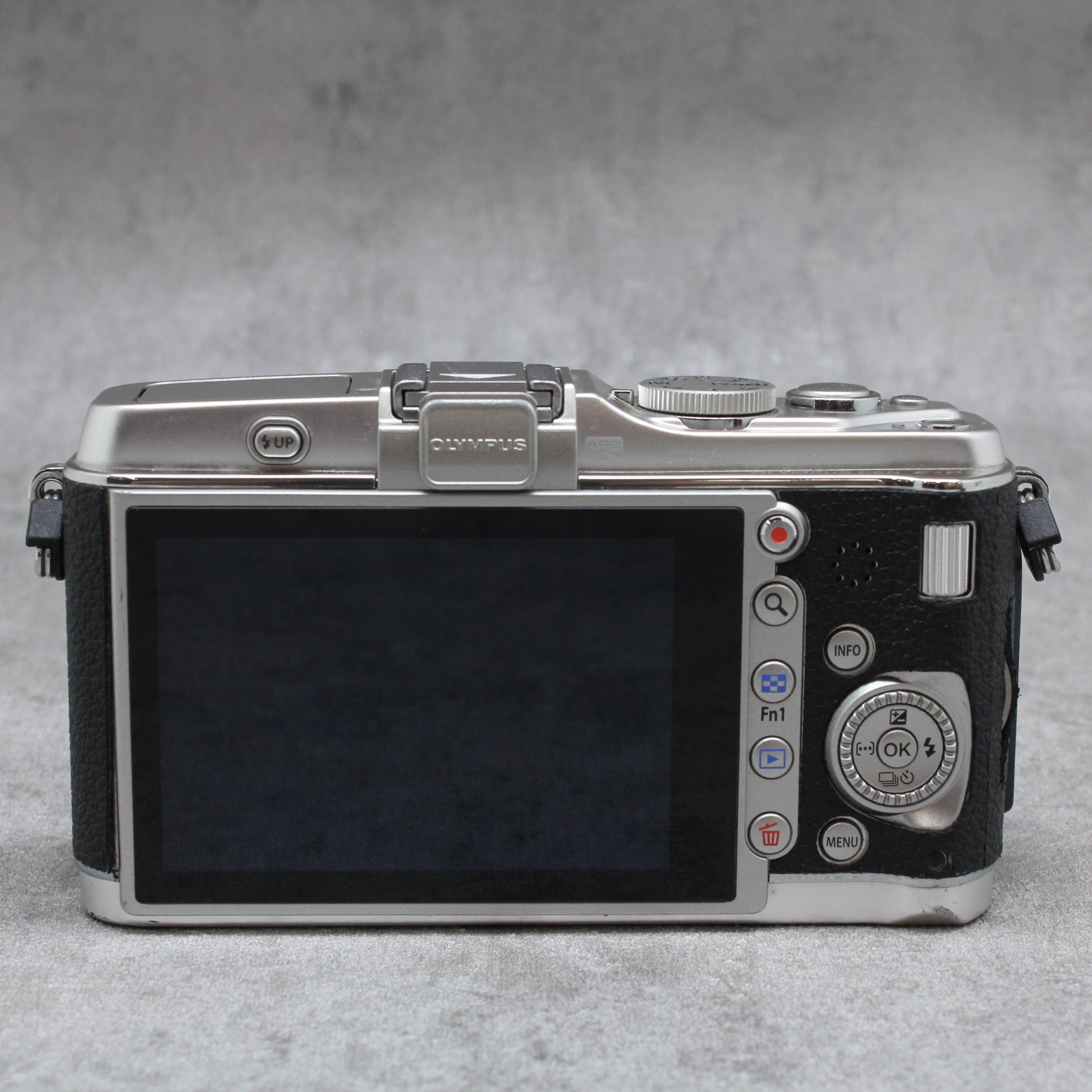 中古品 OLYMPUS PEN E-P3 ボディ シルバー アダプターSuper Multi 