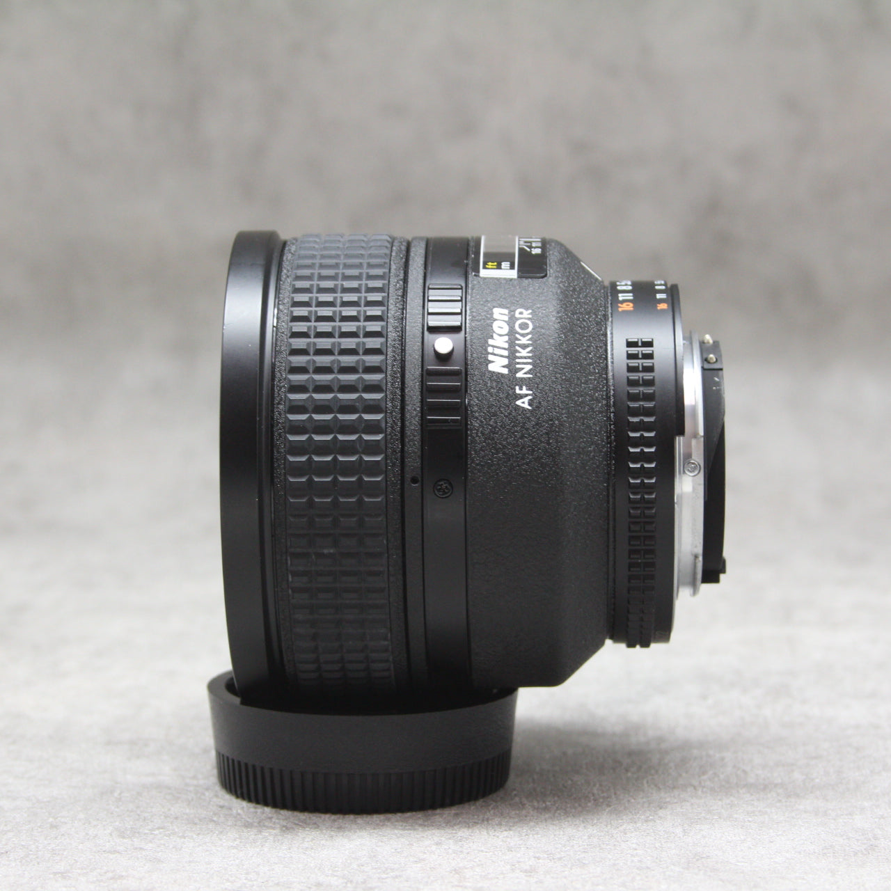 中古品 Nikon Ai AF Nikkor 85mm f/1.4D IF【12月10日(土)