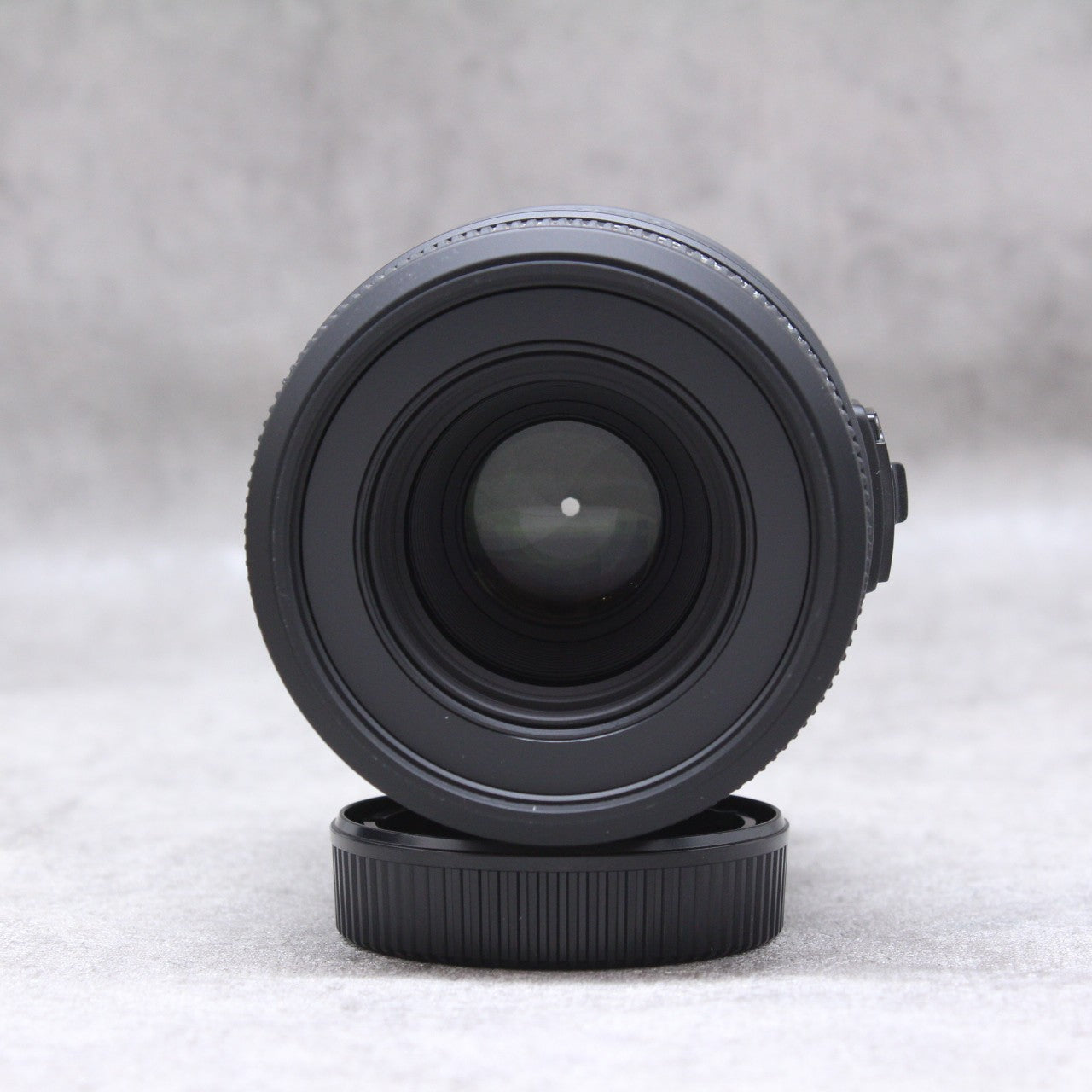 中古品 SIGMA 70mm F2.8 EX DG MACRO NikonFマウント【10月22日(土)の