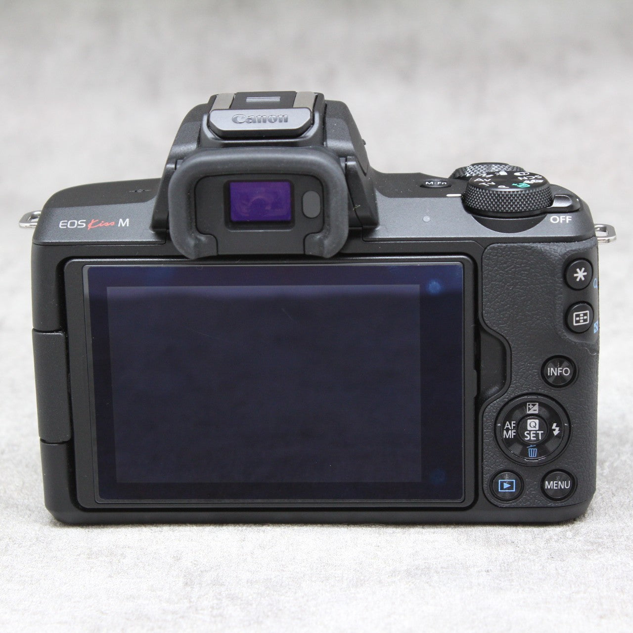 中古品 Canon EOS Kiss M 標準レンズキット ブラック ☆12月1日(木)