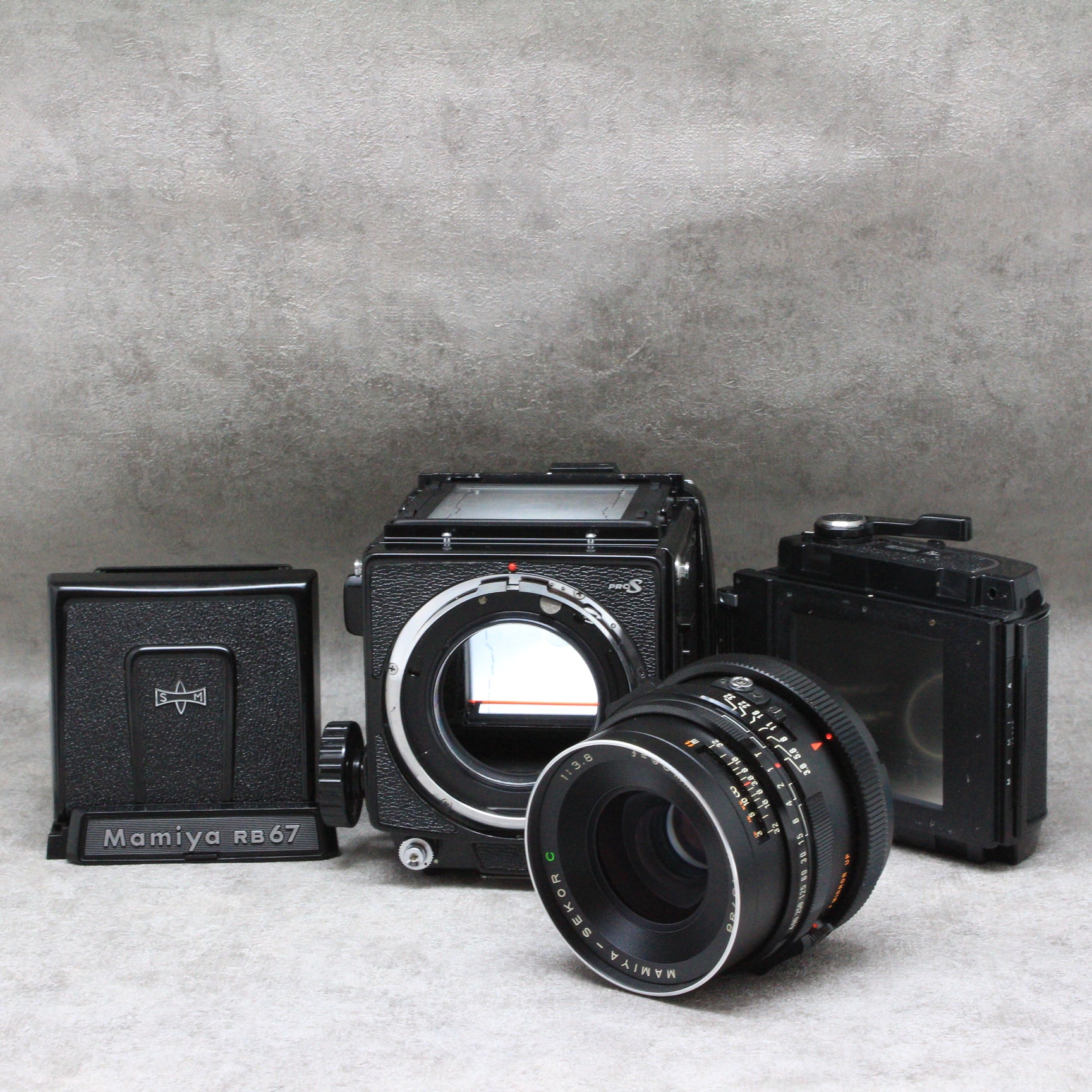 中古品 MAMIYA 67 PRO S + MAMIYA-SEKOR C 90mm F3.8