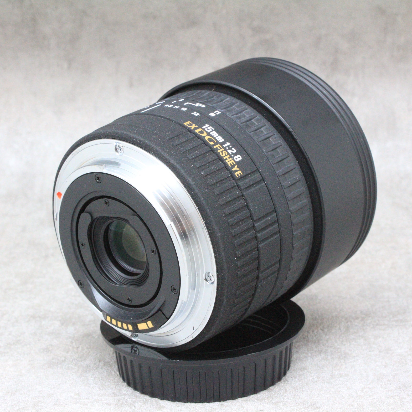 中古品 SIGMA 15mm F2.8 EX DG DIAGONAL FISHEYE (ｷﾔﾉﾝ EF) さんぴん