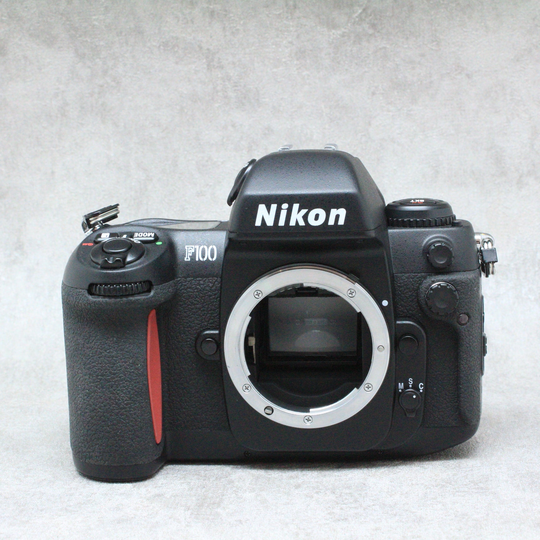 中古品 Nikon F100 ボディ