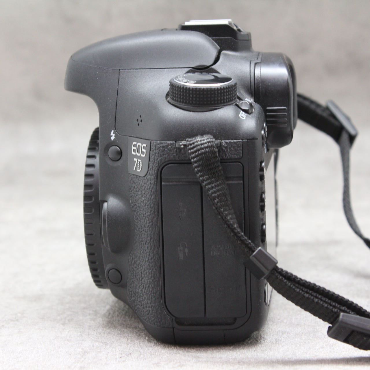 中古品 Canon EOS 7D ボディ ☆10月1日のYouTube生配信で