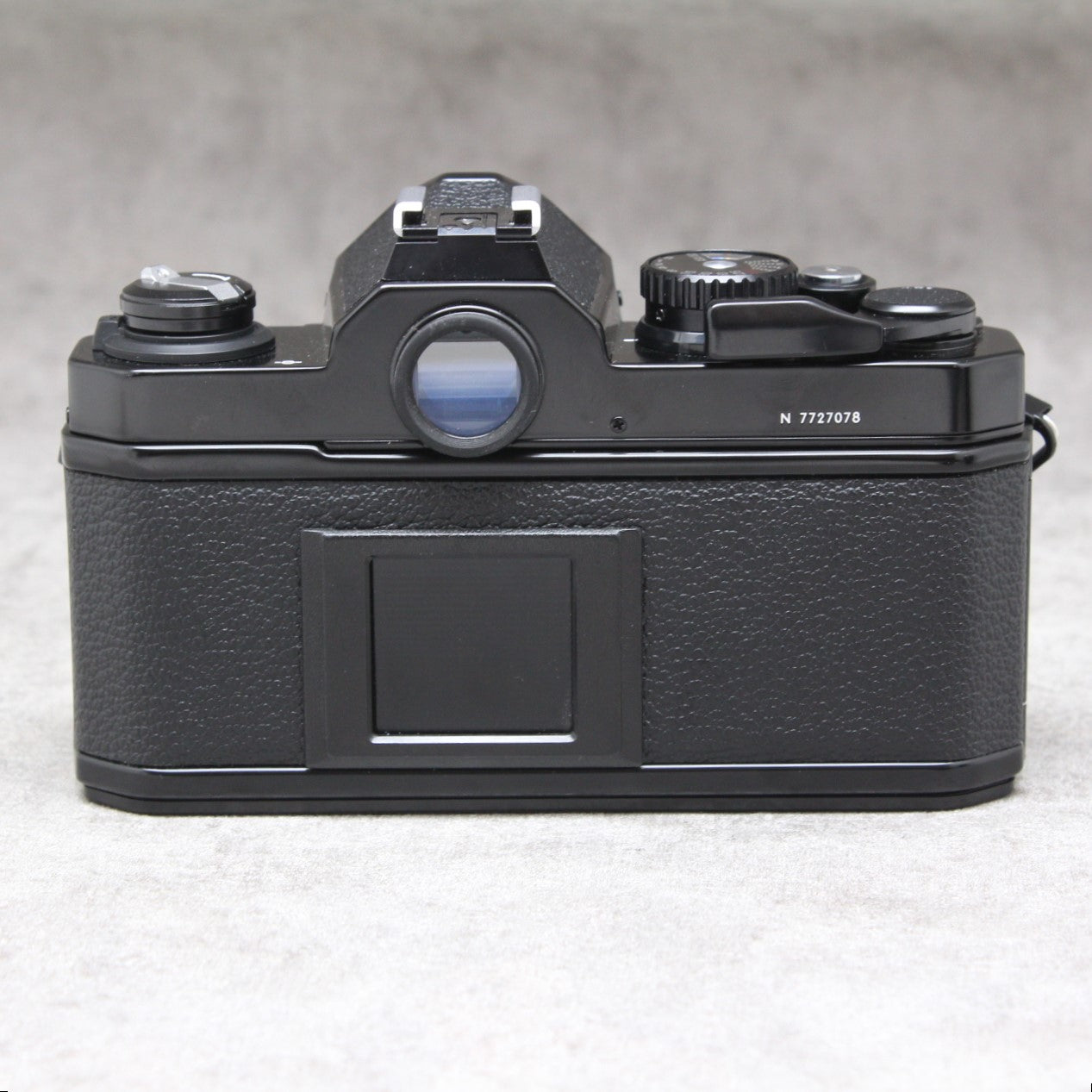 中古品 Nikon New FM2 ブラックボディ【9月13日(火)のYouTube生配信で