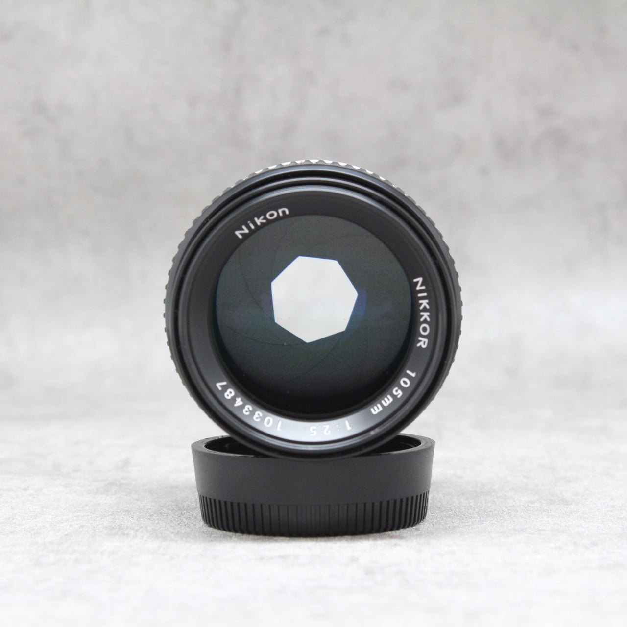 正規輸入元 Nikon Ai-s 105mm F2.5 前後キャップ付き | www.qeyadah.com