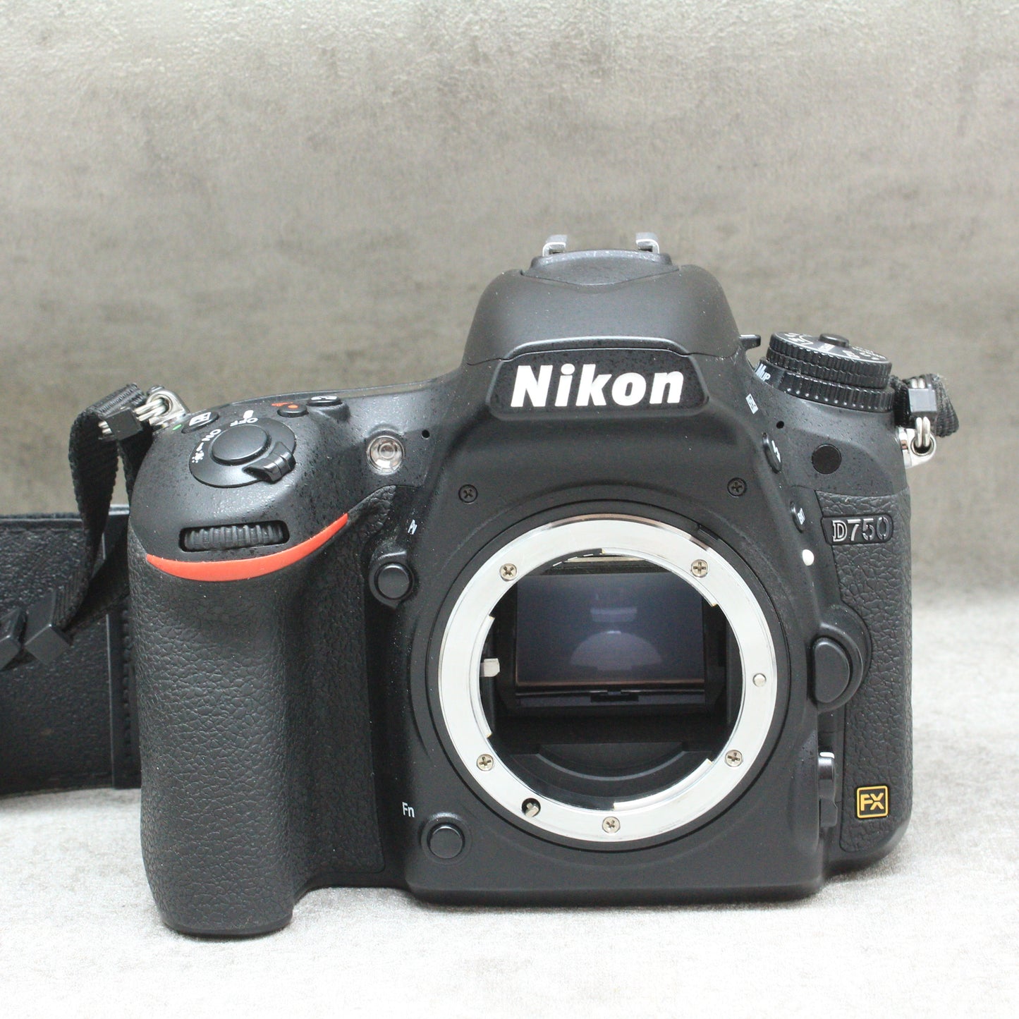 中古品 Nikon D750ボディ さんぴん商会