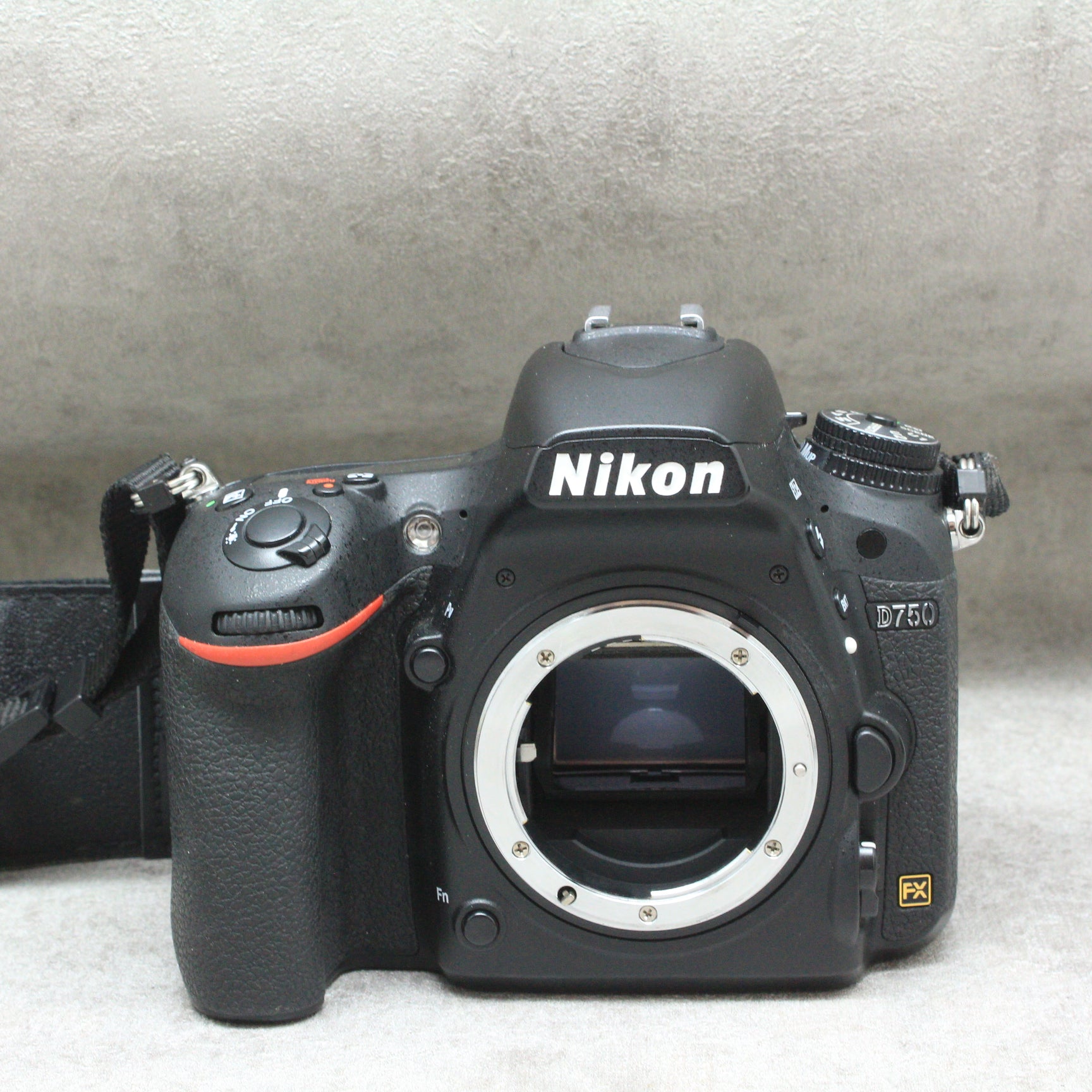 中古品 Nikon D750ボディ さんぴん商会