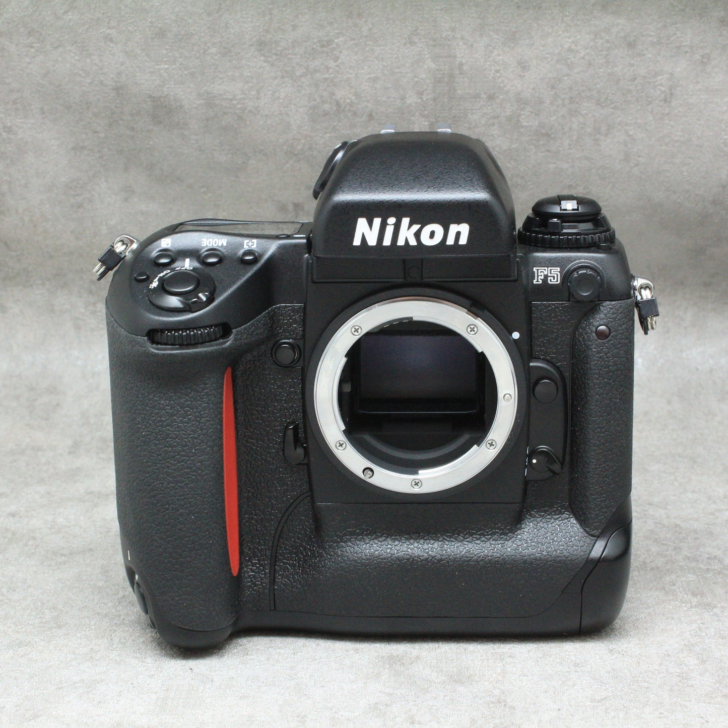 中古品 Nikon F5 ボディ ハヤト商会 – サトカメオンラインショップ