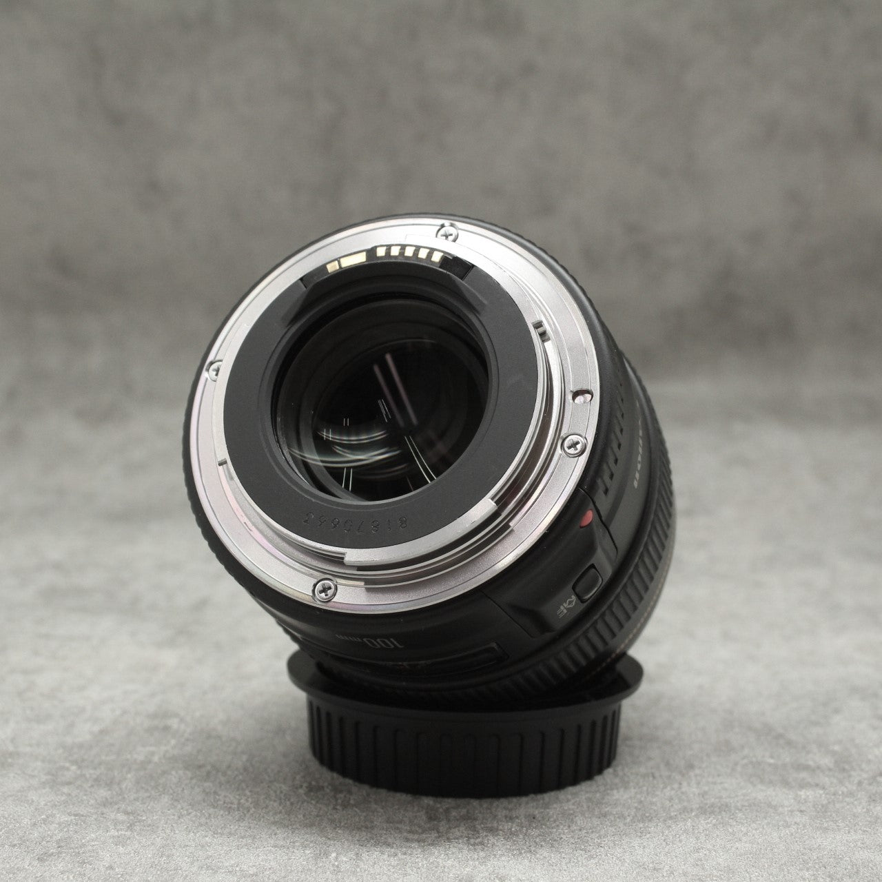 中古品 Canon EF100mm F2 USM【1月21日(土)のYouTube生配信でご紹介】