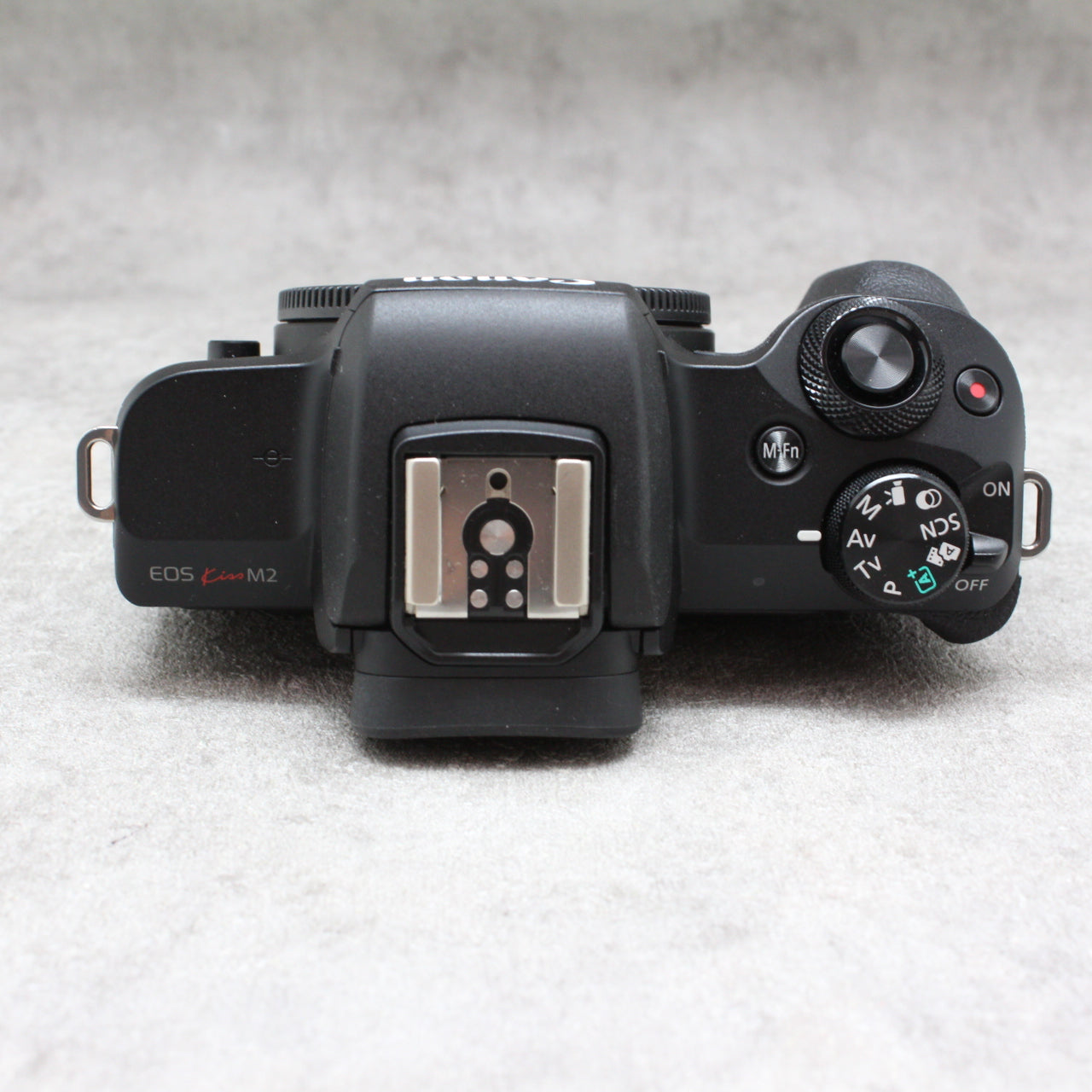 中古品 Canon EOS Kiss M2 Wズームキット ☆1月1日元日のYouTube生配信でご紹介☆