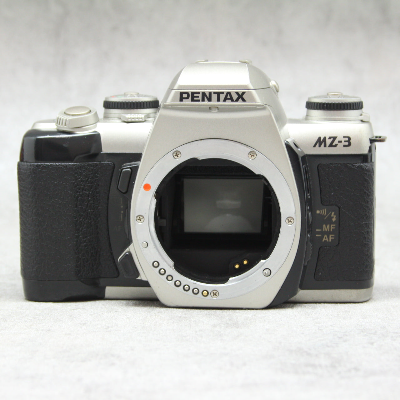 カメラセット☆ペンタックスMZ-3 本体　レンズ3個付き フィルム２本付き