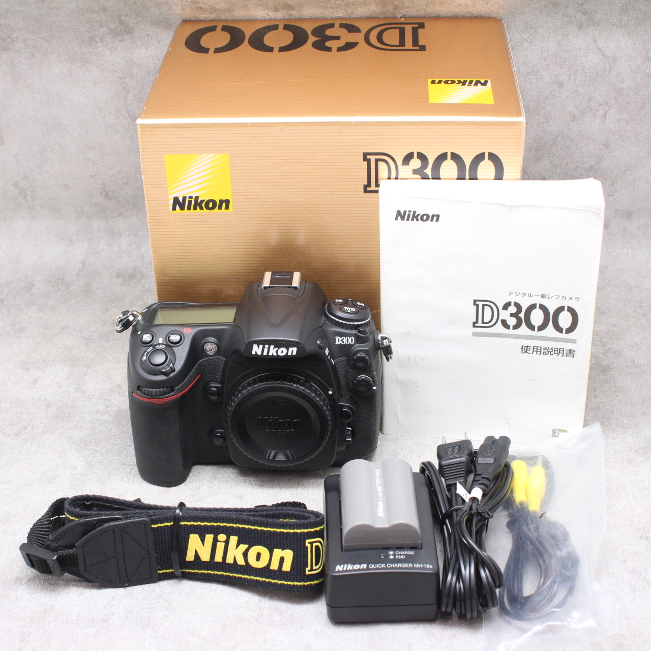 ニコン  Nikon D300  外箱付