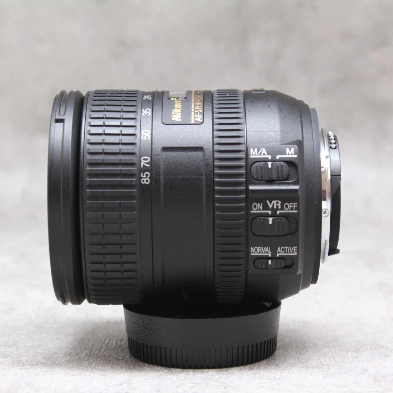 中古品 Nikon AF-S DX NIKKOR 16-85mm F3.5-5.6G ED VR 【12月10日(土)のYouTube生配信でご紹介】