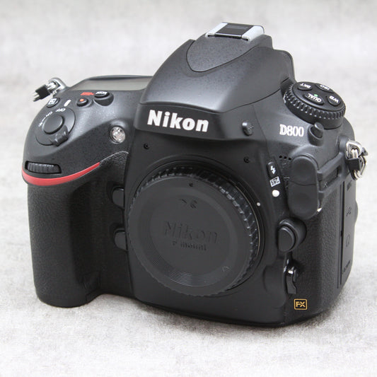 中古品 Nikon D800 ボディ + 中古品 Nikon AF-S NIKKOR 24-85mm F3.5-4.5G ED ※11月6日(日)のYouTubeでご紹介