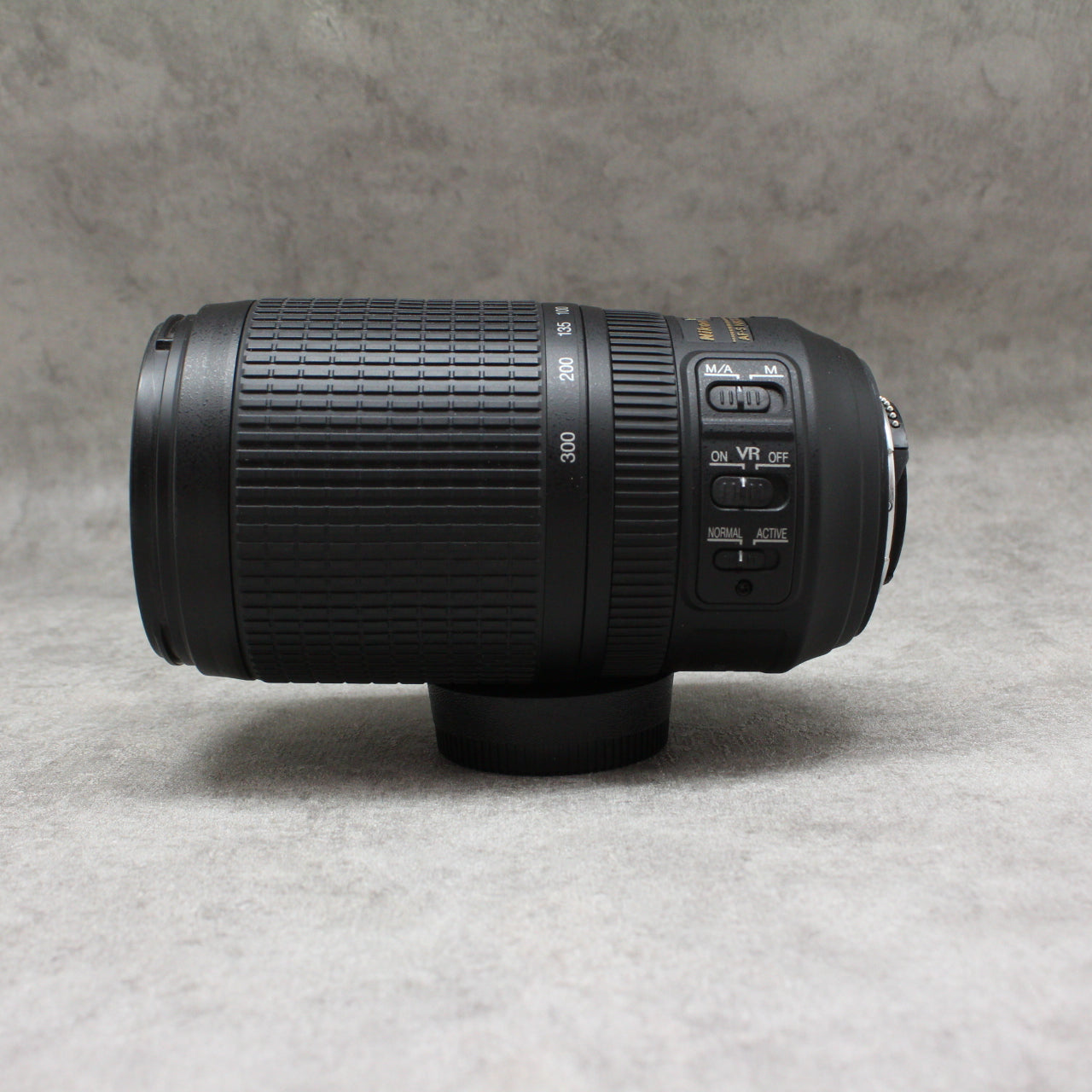 中古品 Nikon AF-S 70-300mm F4.5-5.6G ED VR ☆12月