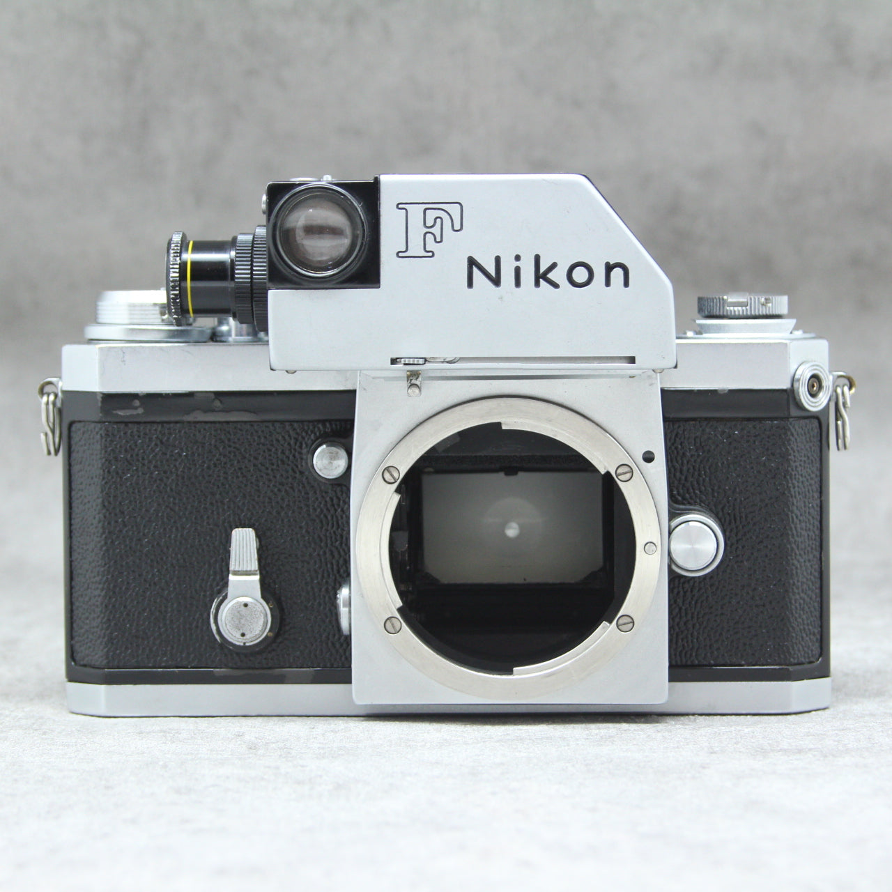 中古品 Nikon F フォトミックFD 初期型 644万台 【1月31日(火)のYouTube生配信でご紹介】