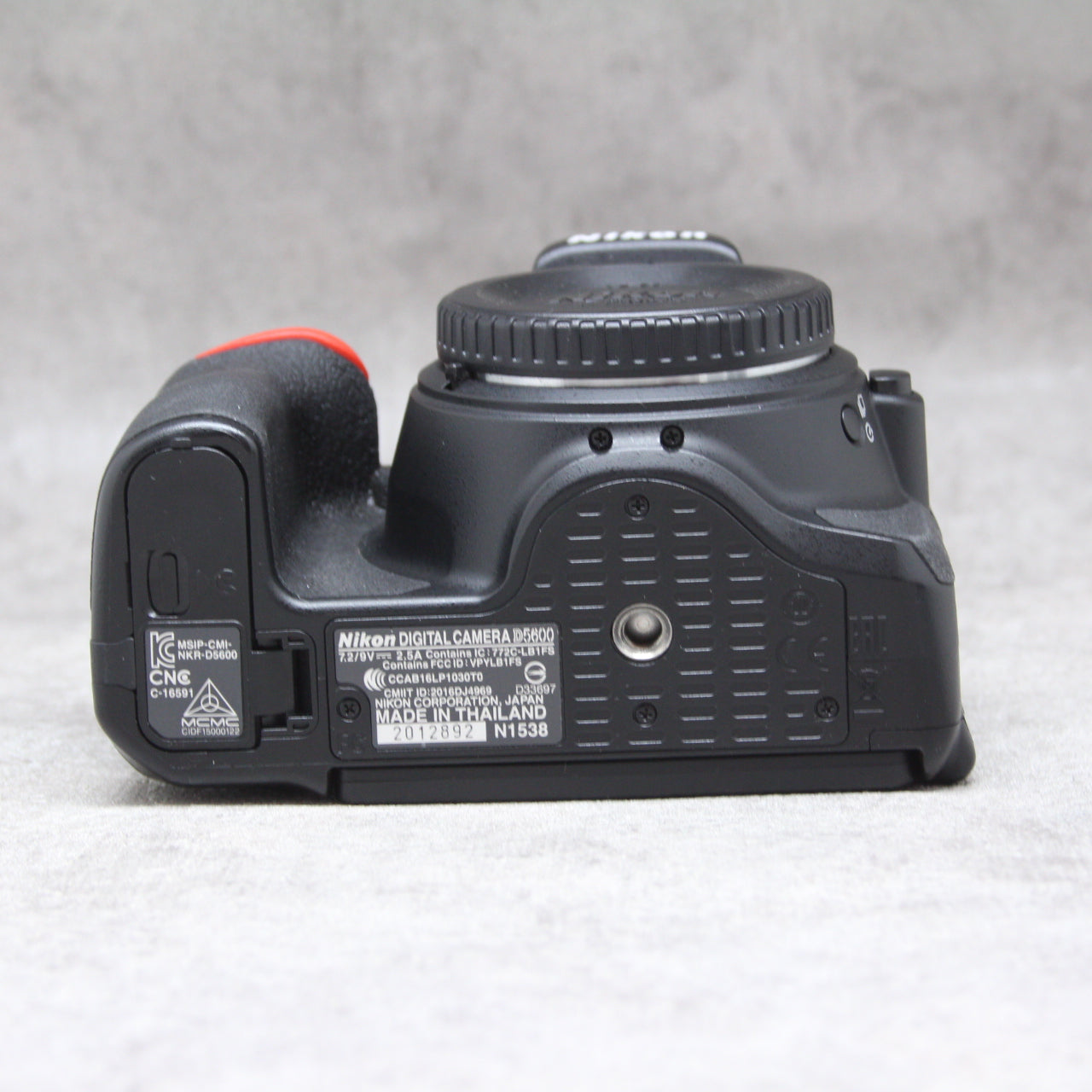 中古品 Nikon D5600 標準レンズキット 【12月20日(火)のYouTube生配信でご紹介】