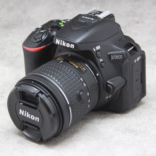 中古品 Nikon D5600＋NIKKOR 18ｰ55mm F3.5-5.6G VR 【2月14日(火)のYouTube生配信でご紹介】