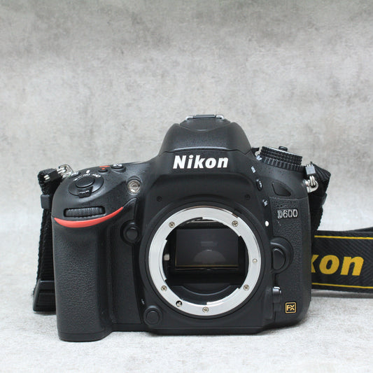 中古品 Nikon D600ボディ さんぴん商会