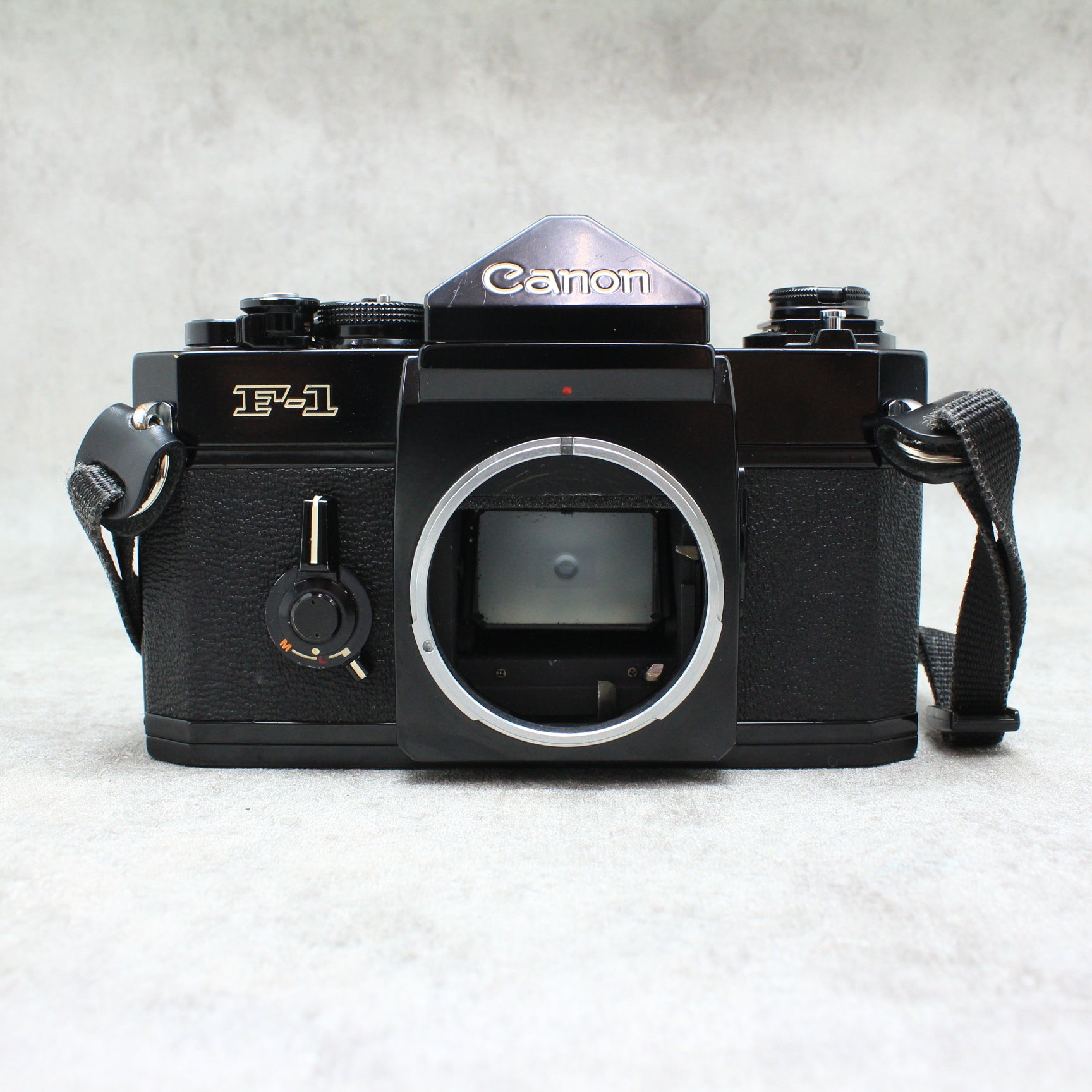 ☆超美品☆ CANON NEW F-1 ボディ 後期 ☆検品済み！ 完動品！-