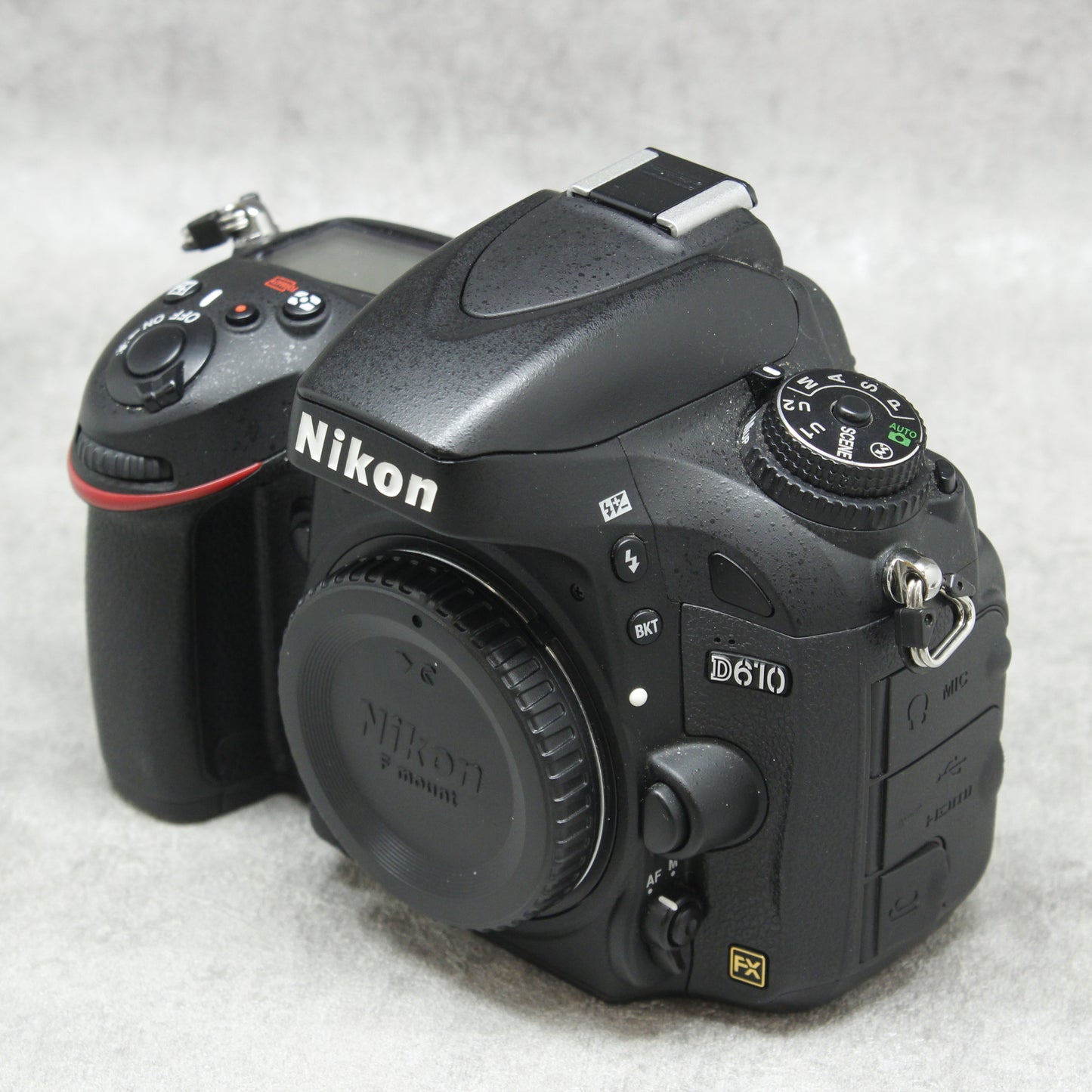 SE0909137Ａ362【美品】 Nikon D610 ボディ　《使用感極少・充実の付属品》 Ａ362