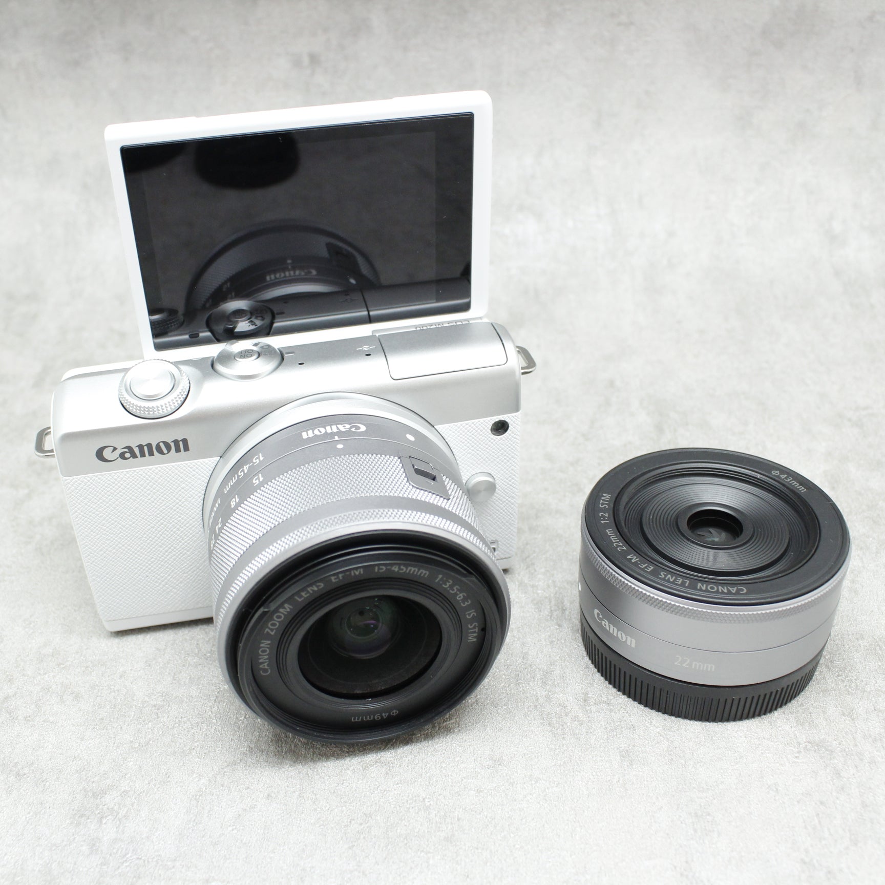 中古品 Canon EOS M200 ダブルレンズキット ☆4月23日(日)のYouTube生